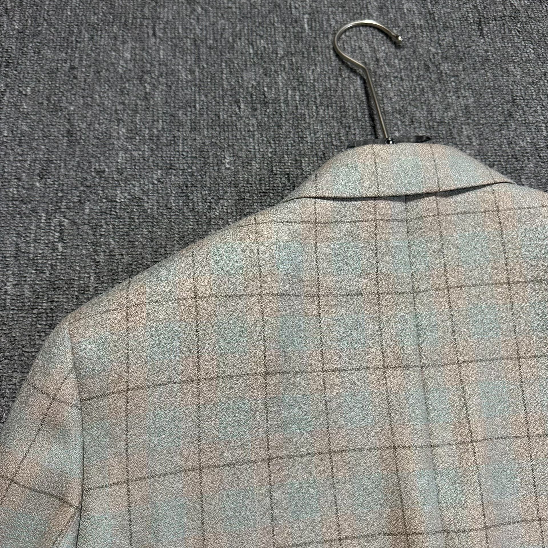 Dior 23FW Beige Grid Wool Suit — back