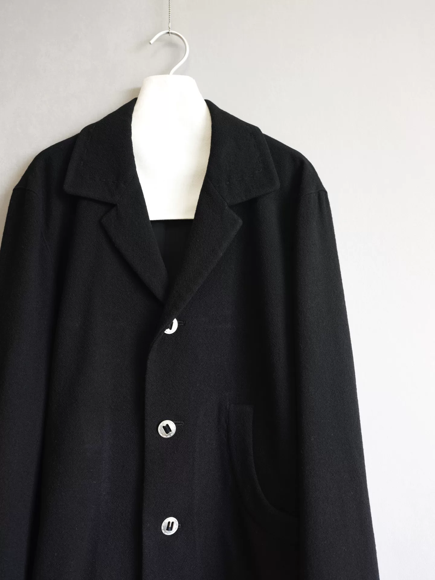 Yohji Yamamoto 05AW Silver Button Coat — detail