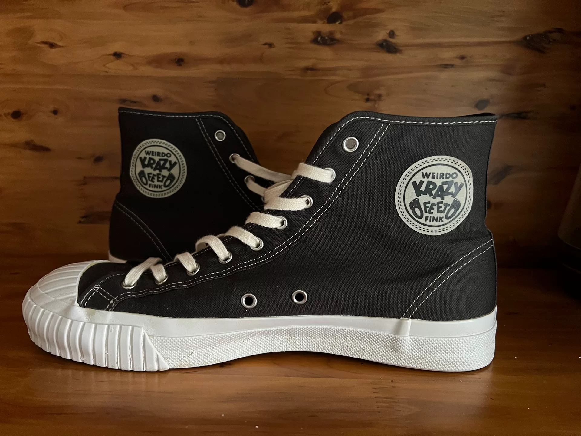 Glad Hand WEIRDO KRAZY FEET Sneaker