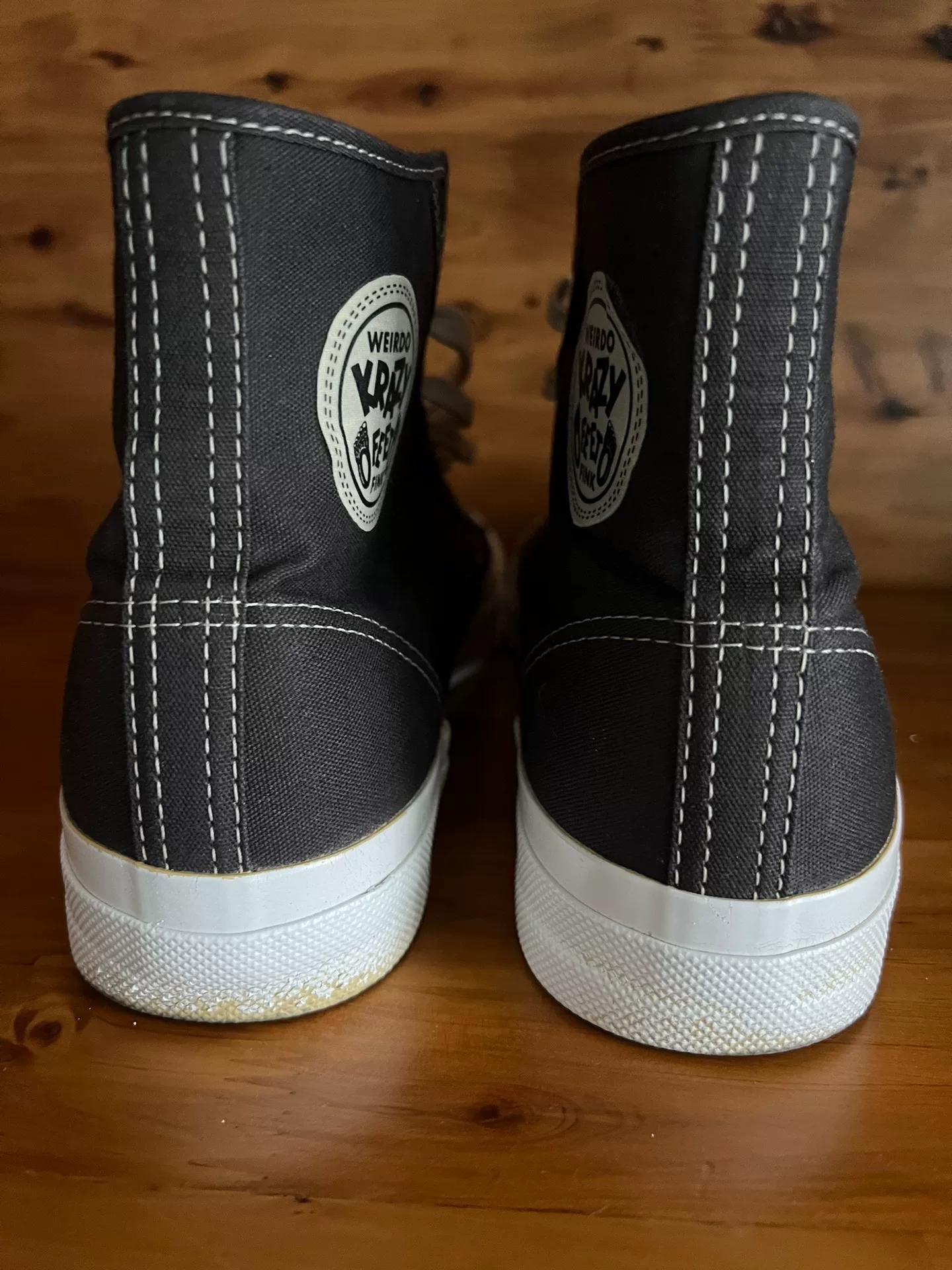 Glad Hand WEIRDO KRAZY FEET Sneaker — back