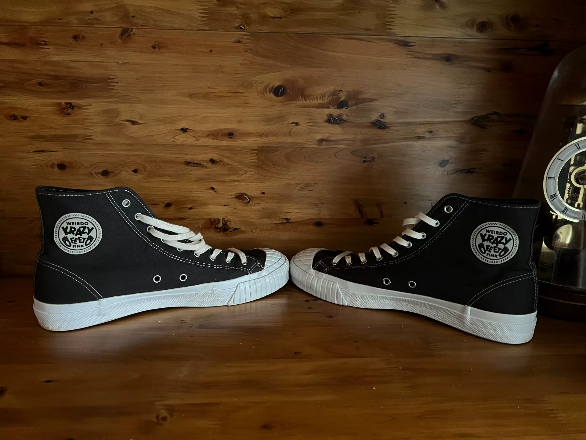 Glad Hand WEIRDO KRAZY FEET Sneaker — label