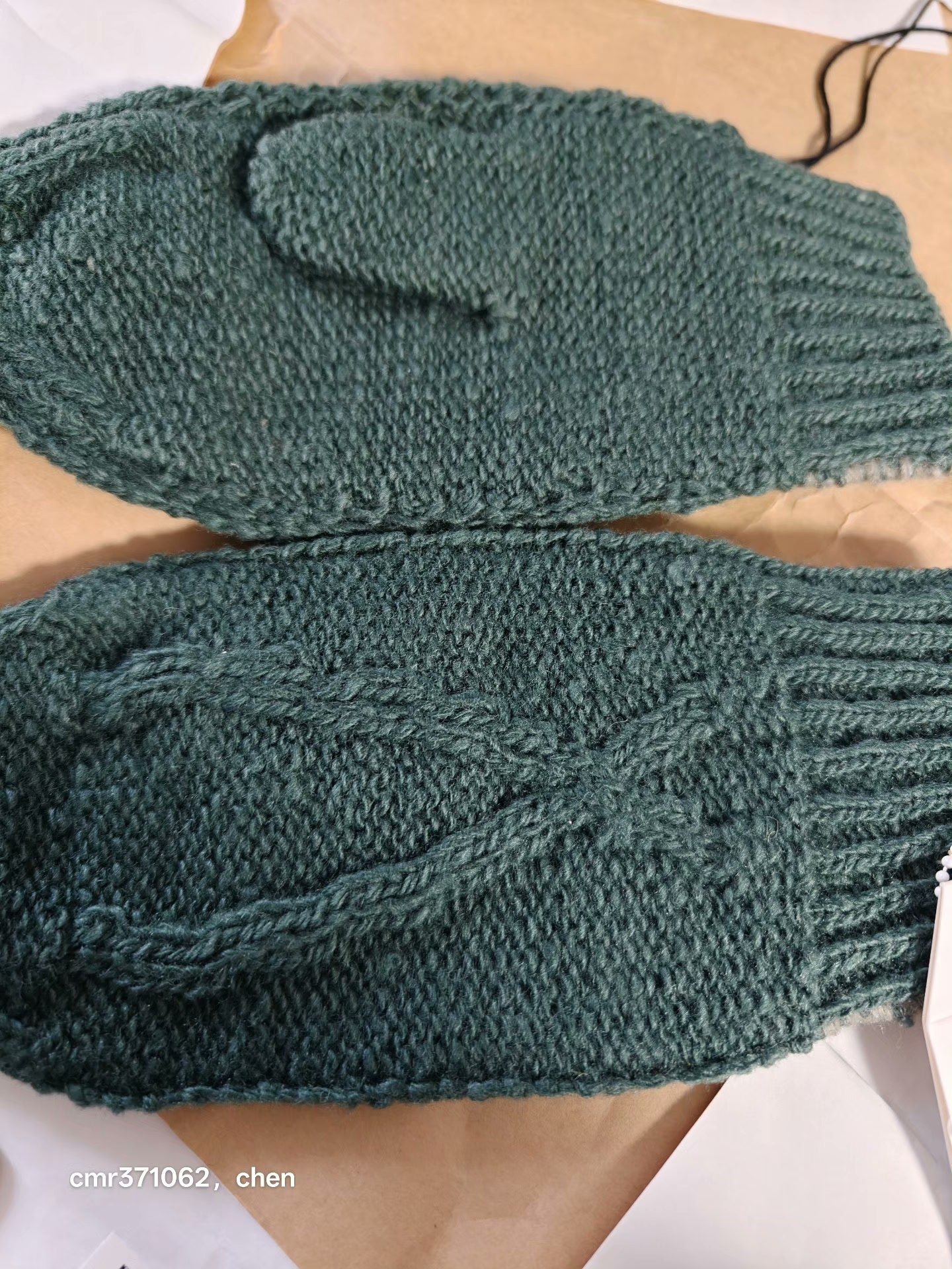 visvim 21AW Spot Knit Mitten N.D — detail
