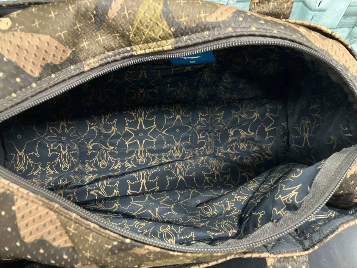 PORTER × SWAGGER Camouflage Boston Bag — label