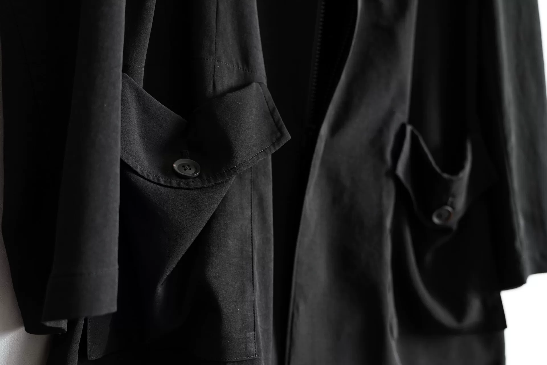 Yohji Yamamoto 20SS Zip Multi-pocket Coat — label