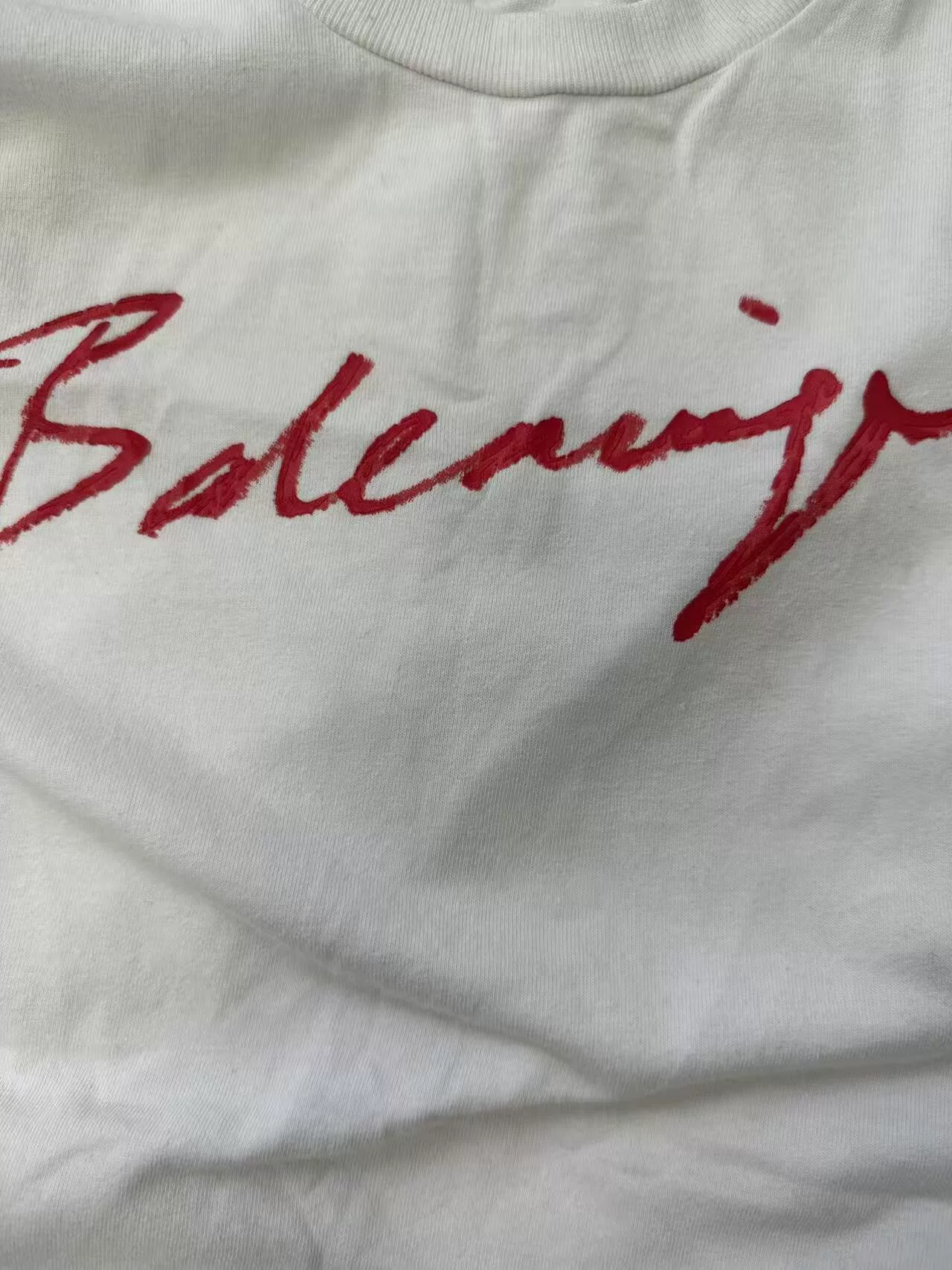 Balenciaga Red Letter Print Cotton T-shirt — detail