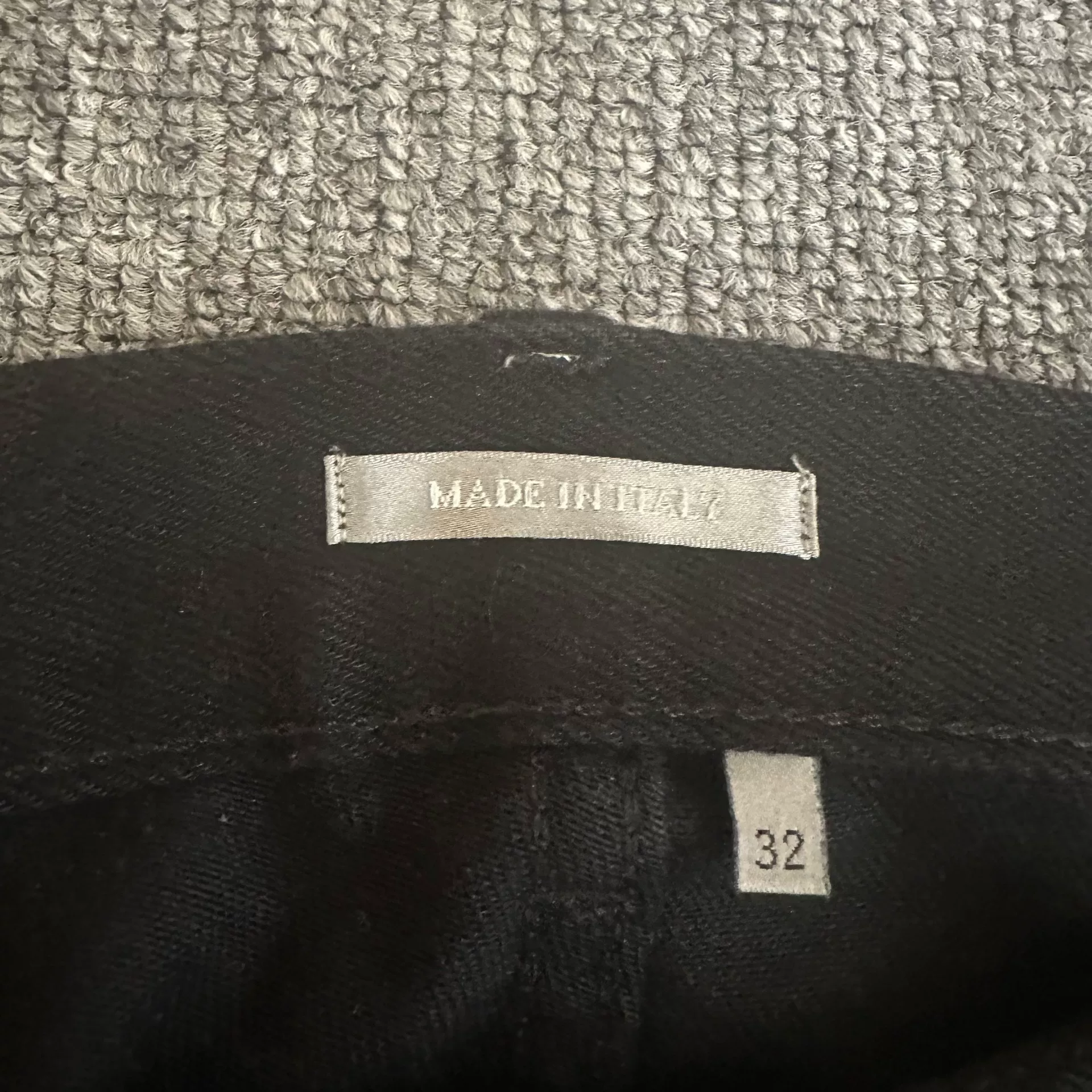 Dior Limited Edition Gold Bee Jeans — label
