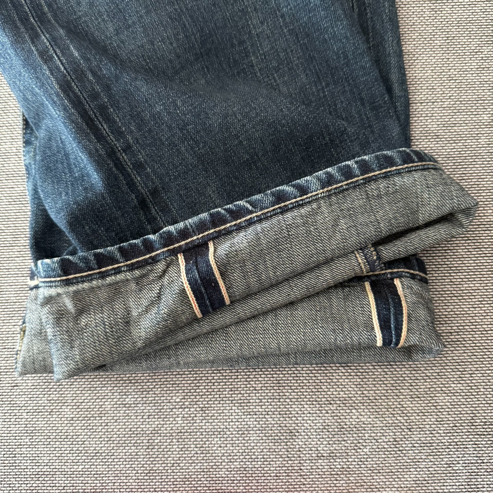 Neighborhood 25ss Basic Washed Jeans — label