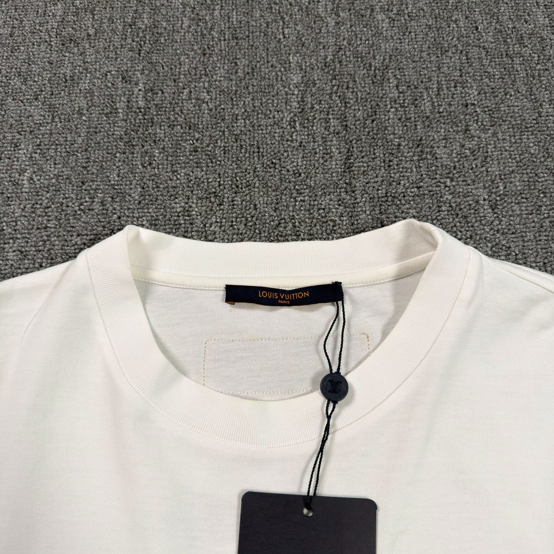 Louis Vuitton White Balloon Print T-shirt — front