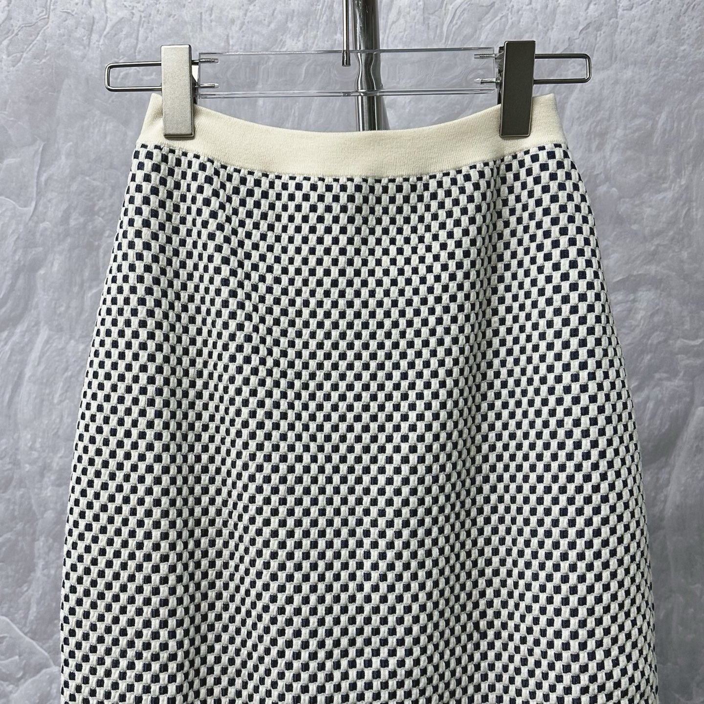 Louis Vuitton SS24 Damier Knit Wool Skirt L — front