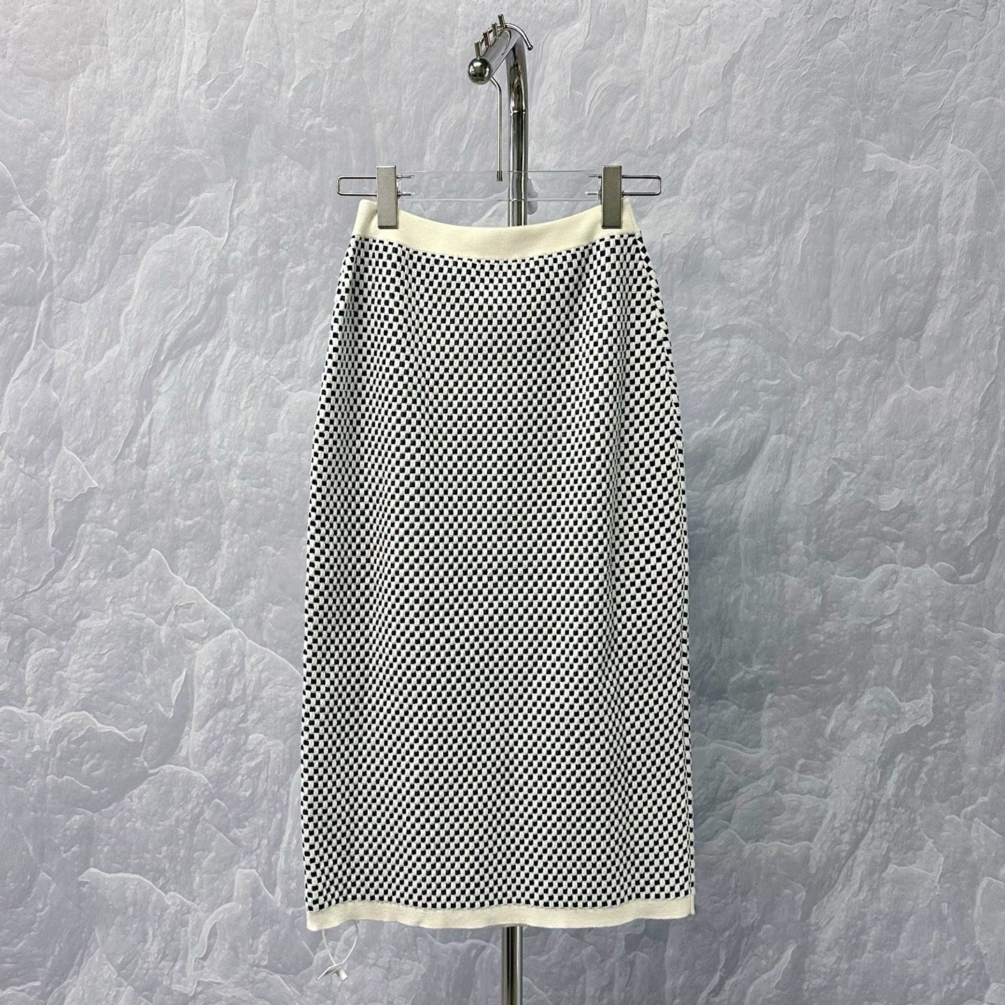 Louis Vuitton SS24 Damier Knit Wool Skirt L — back