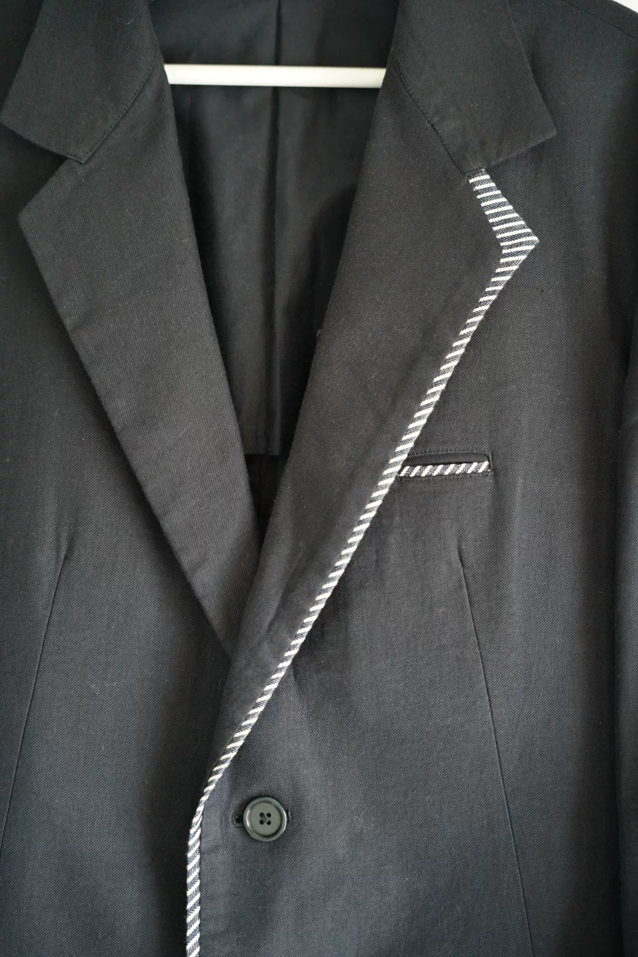 Yohji Yamamoto 2010 SS Takeshi Kitano Suit — detail
