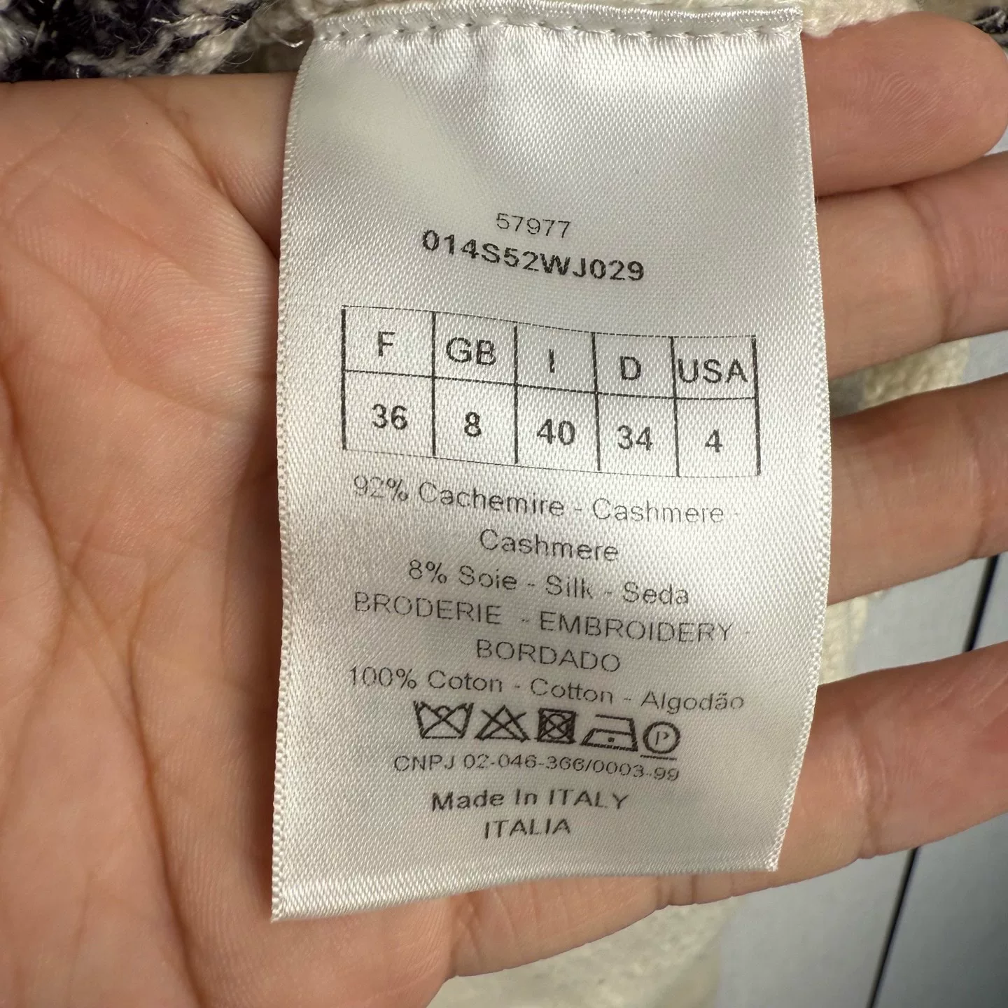 Dior Five-Star Embroidery Beige Cashmere Sweater — label