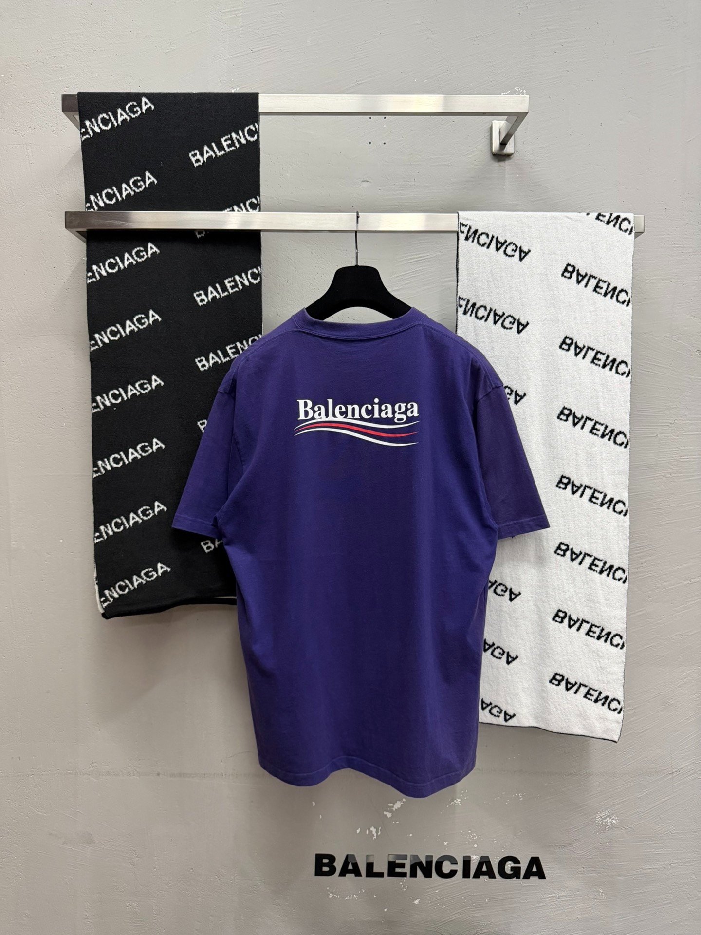 Balenciaga Coke Wave Logo Short Sleeve T-Shirt — detail