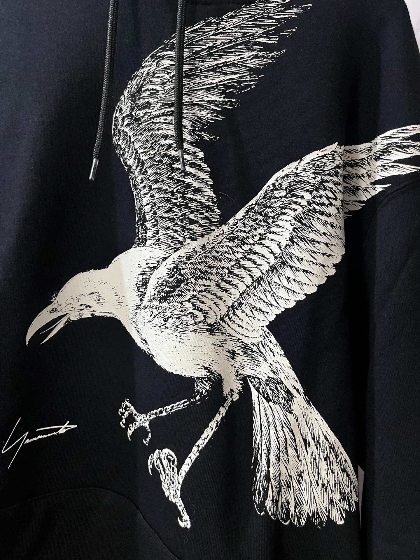 Yohji Yamamoto Crow Print Hoodie — detail