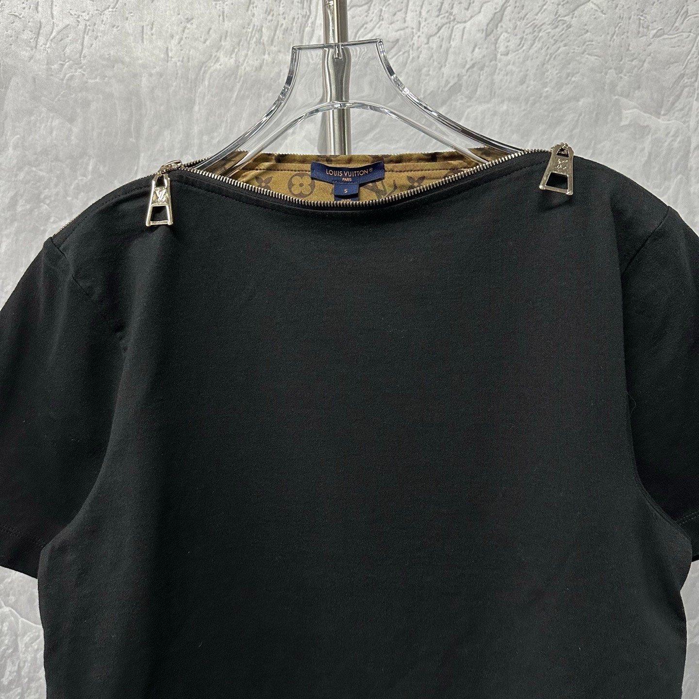 Louis Vuitton SS24 Zip Off-Shoulder Top — detail