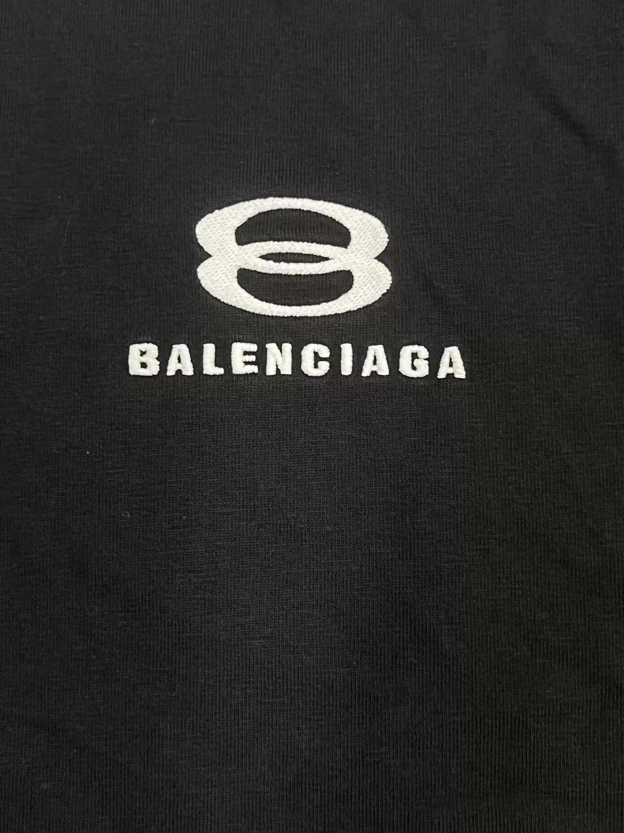Balenciaga Logo Short-Sleeve T-Shirt — detail