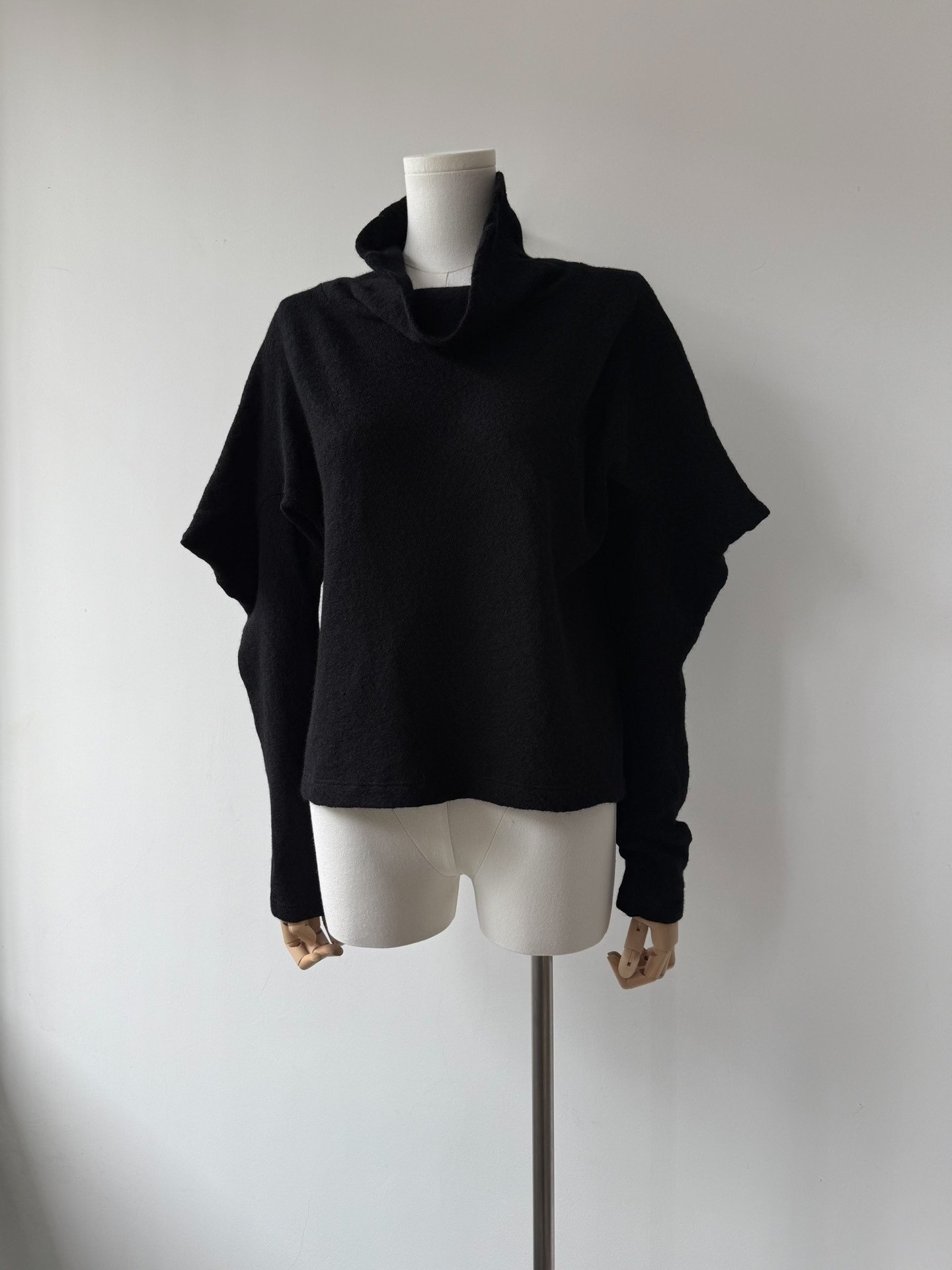 Yohji Yamamoto Limi Feu 22AW Wool Top — detail