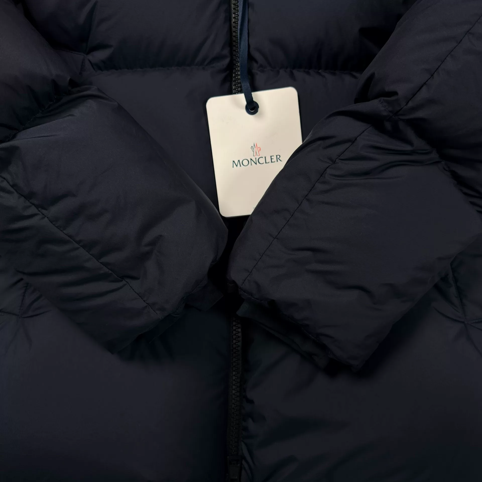Moncler Damavand Navy Short Hooded Down Jacket — detail