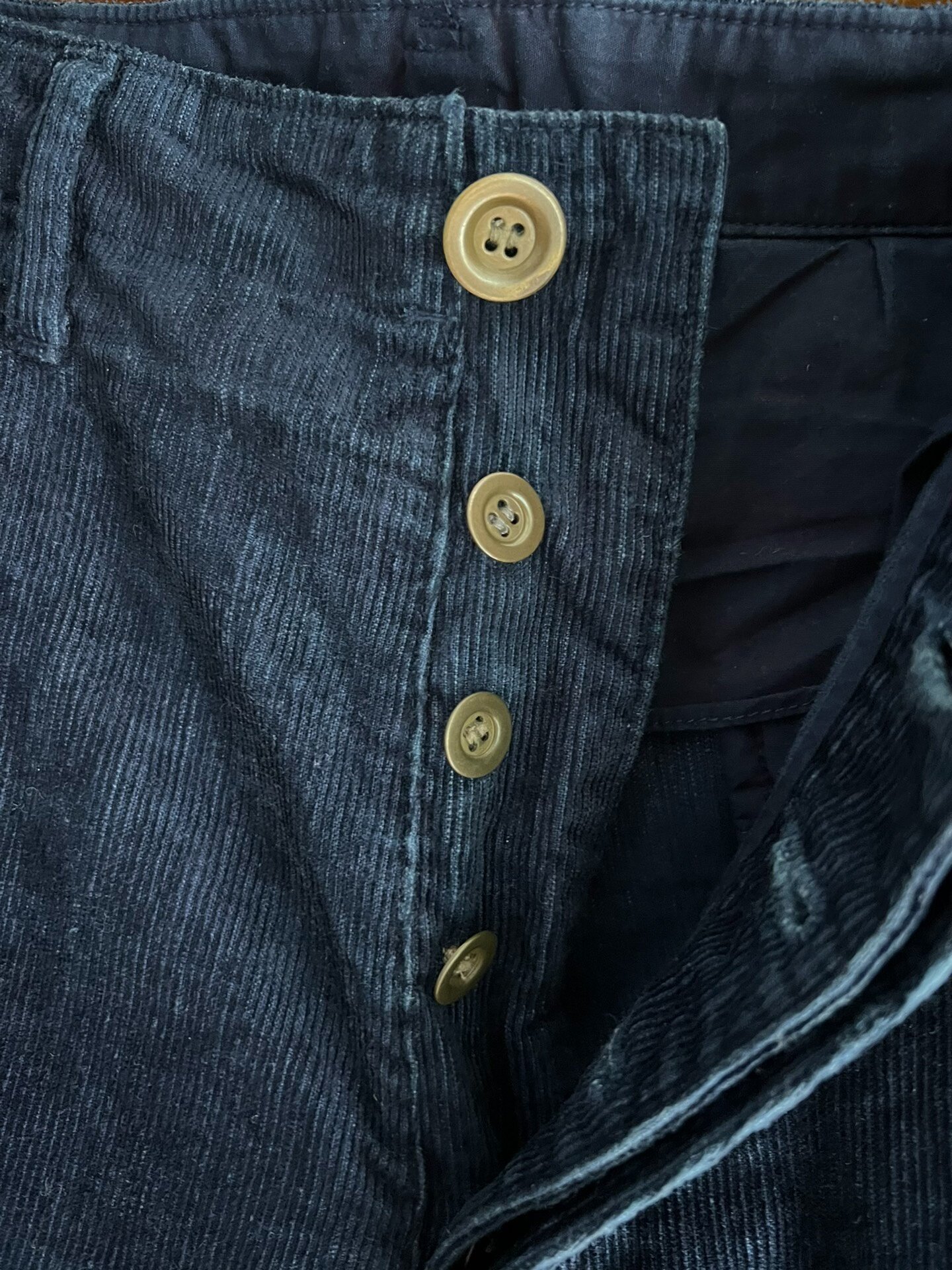 visvim ict 2017 plant-dyed corduroy shorts — label