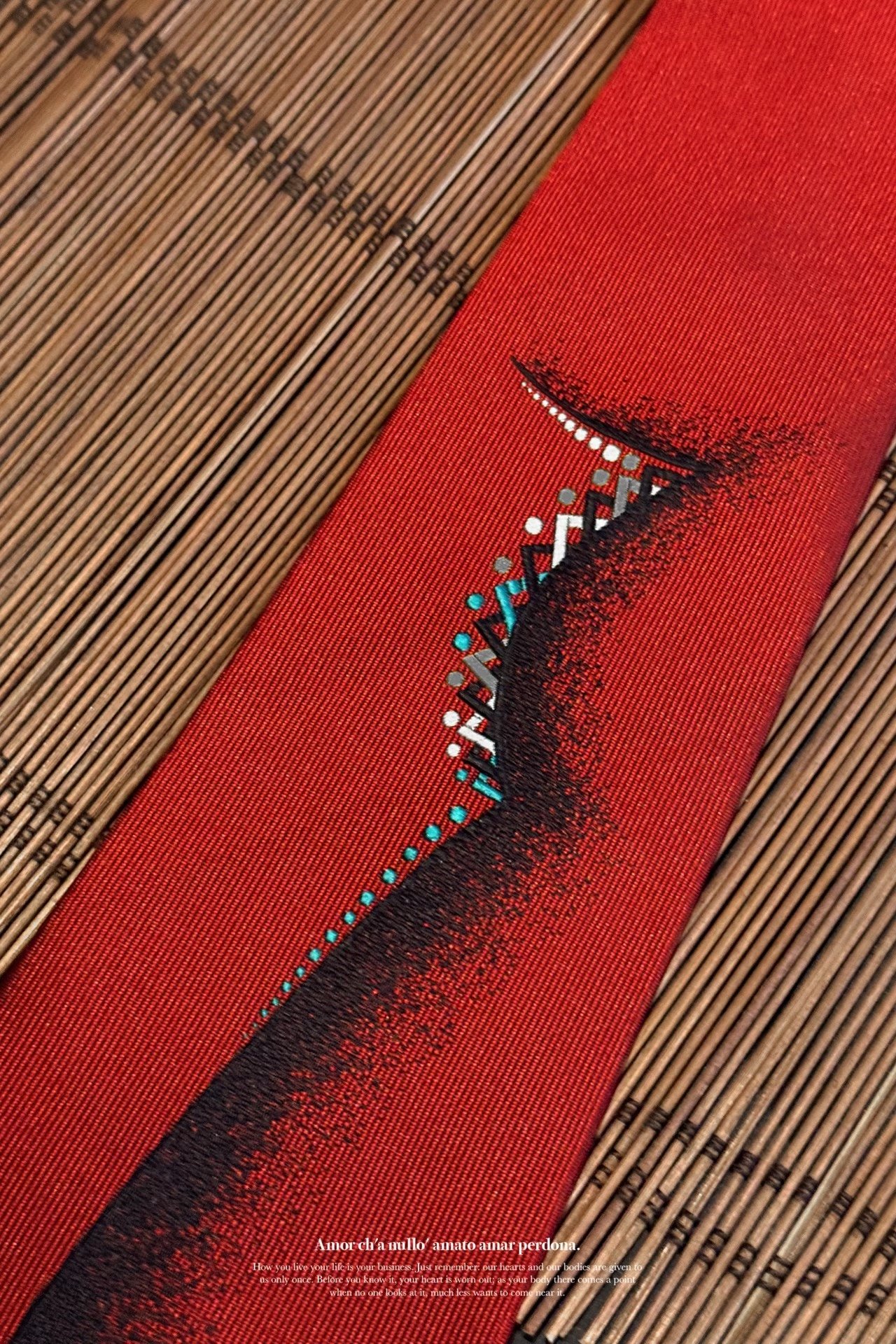 Yohji Yamamoto Red Gradient Silk Tie — detail