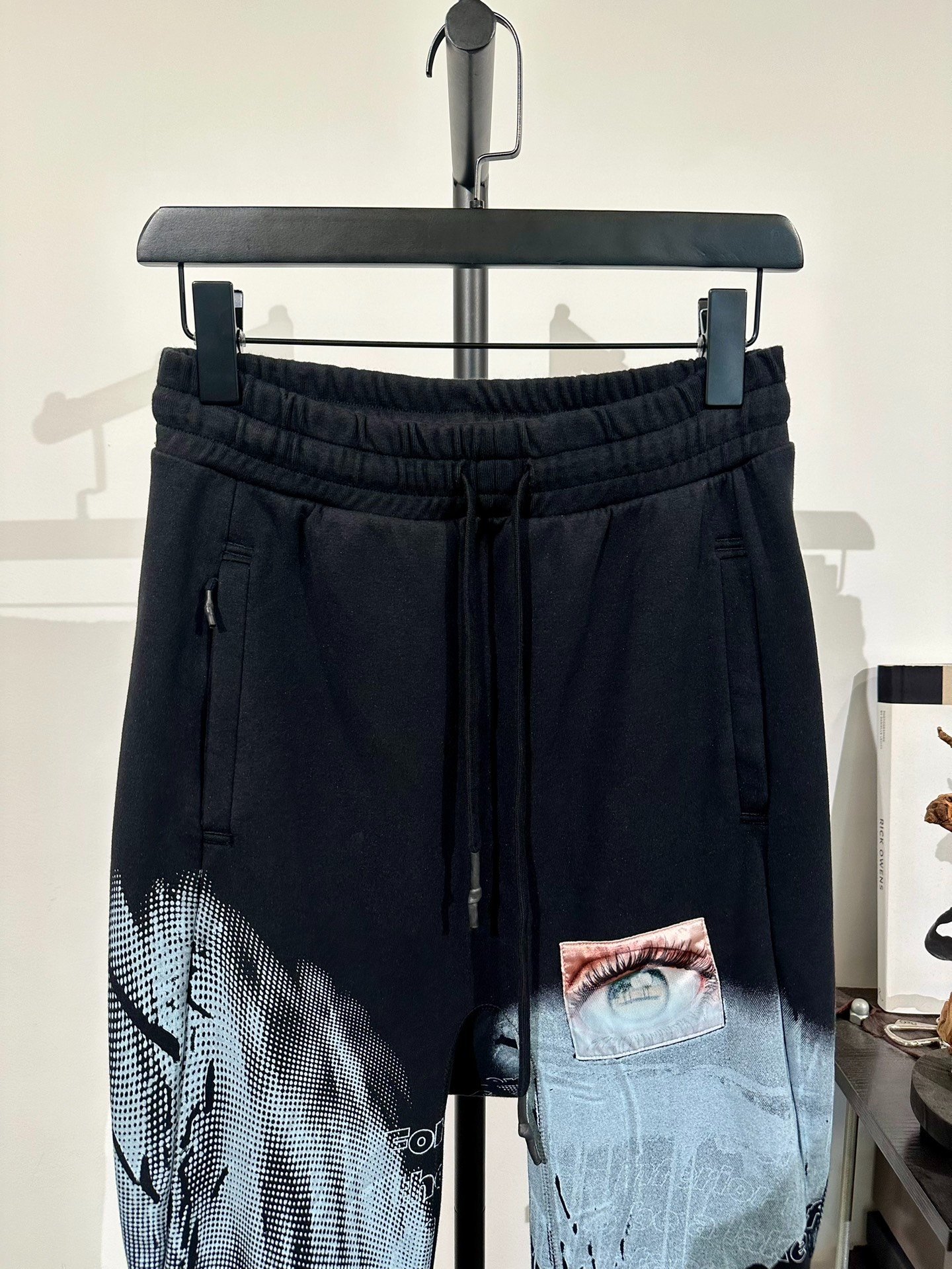 Boris Bidjan Saberi 11by bbs P3C Cuffed Sweatpants — detail