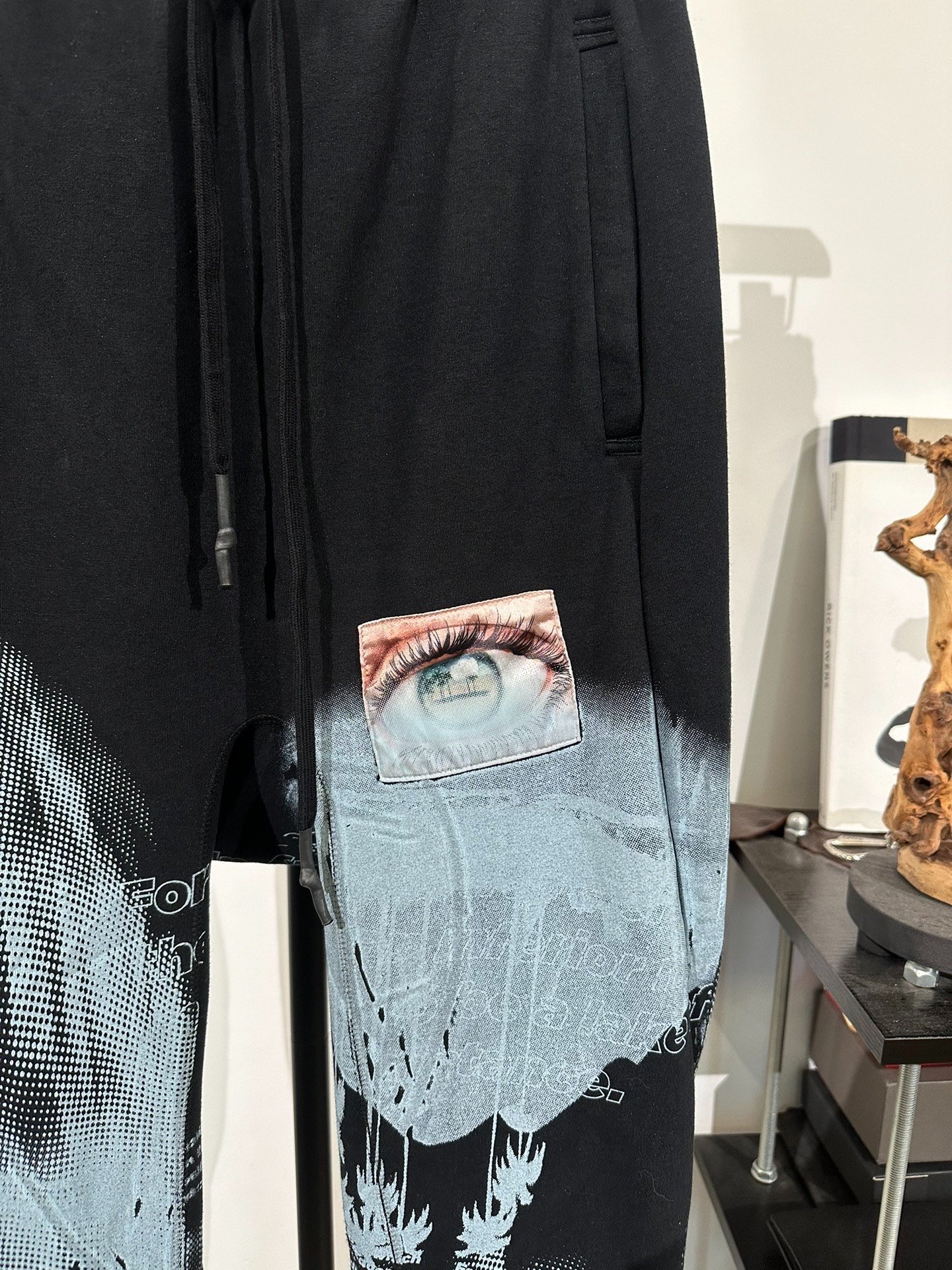 Boris Bidjan Saberi 11by bbs P3C Cuffed Sweatpants — label