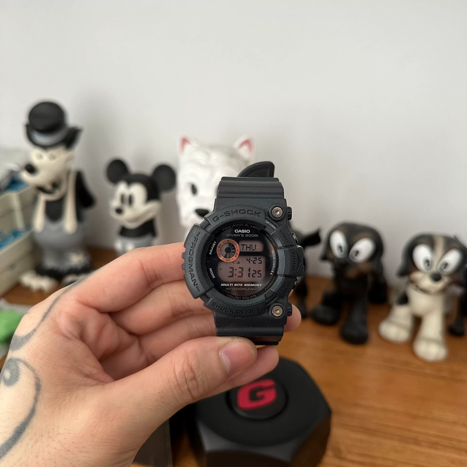 Casio GW200MS 4th Gen Frogman Rust — detail