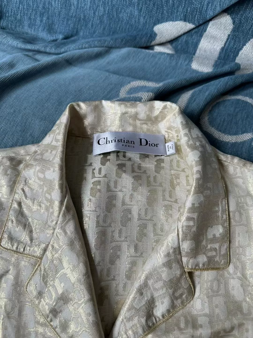 Dior Gold Print Silk Short-sleeve Shirt — detail