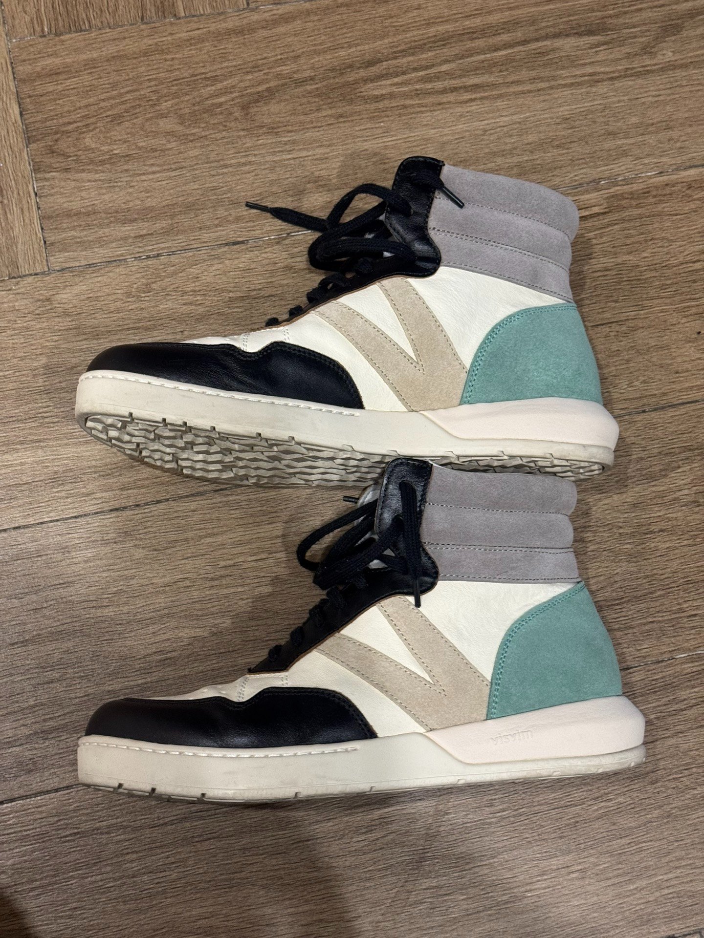 visvim CHAMBERLAIN HI 26SS Sneakers — detail