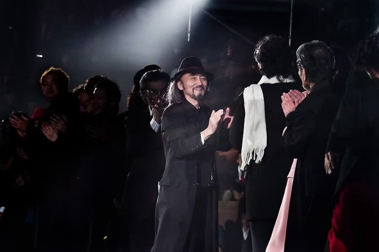 Yohji Yamamoto 2010AW Knitted Cape — back