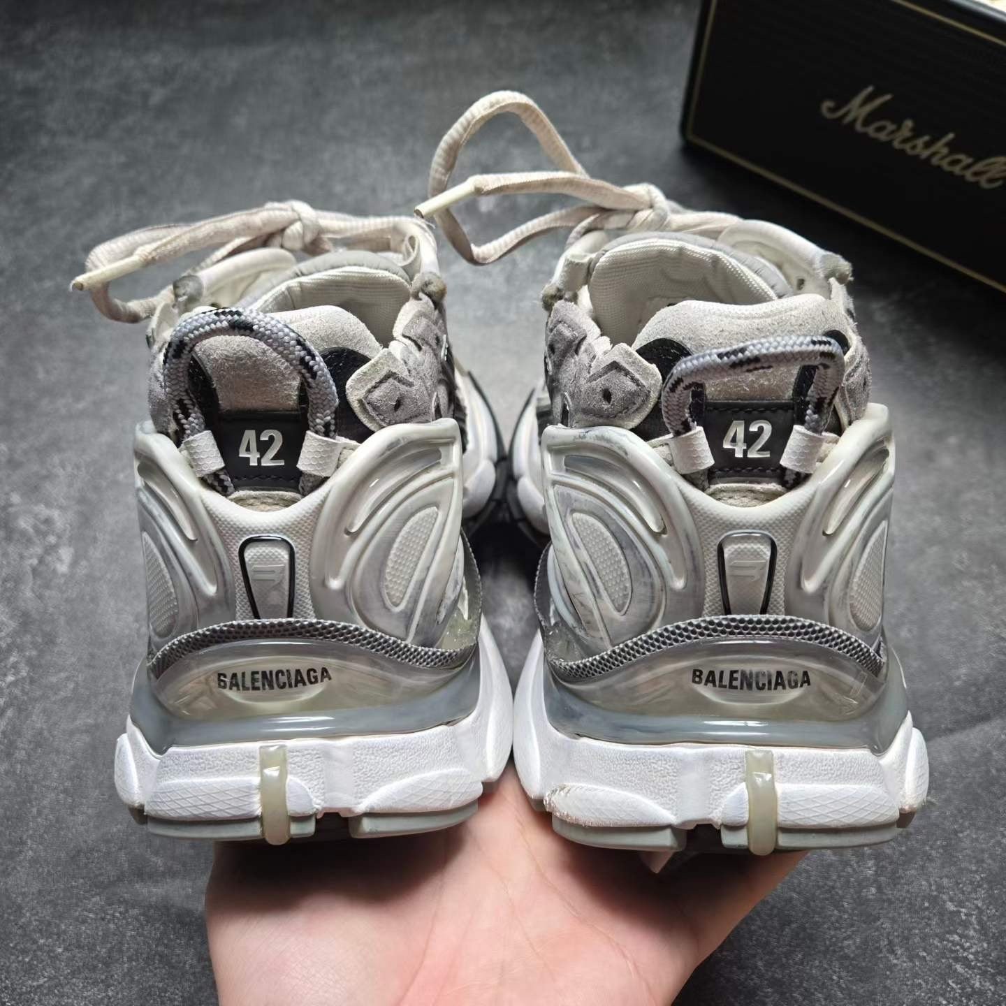 Balenciaga Runner 2.0 Black White — detail