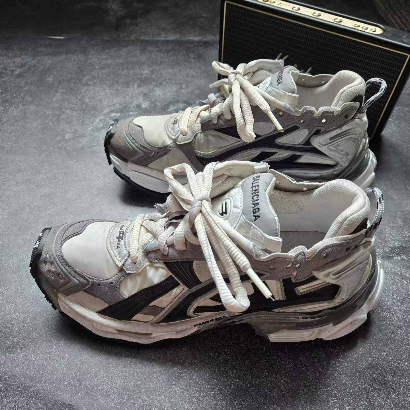 Balenciaga Runner 2.0 Black White