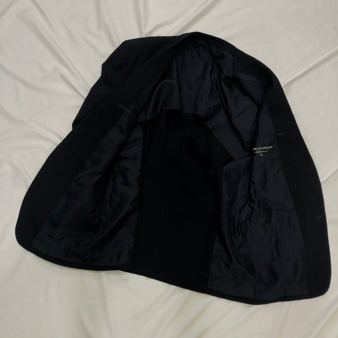 Comme des Garçons 1988 AW Runway Coat — label