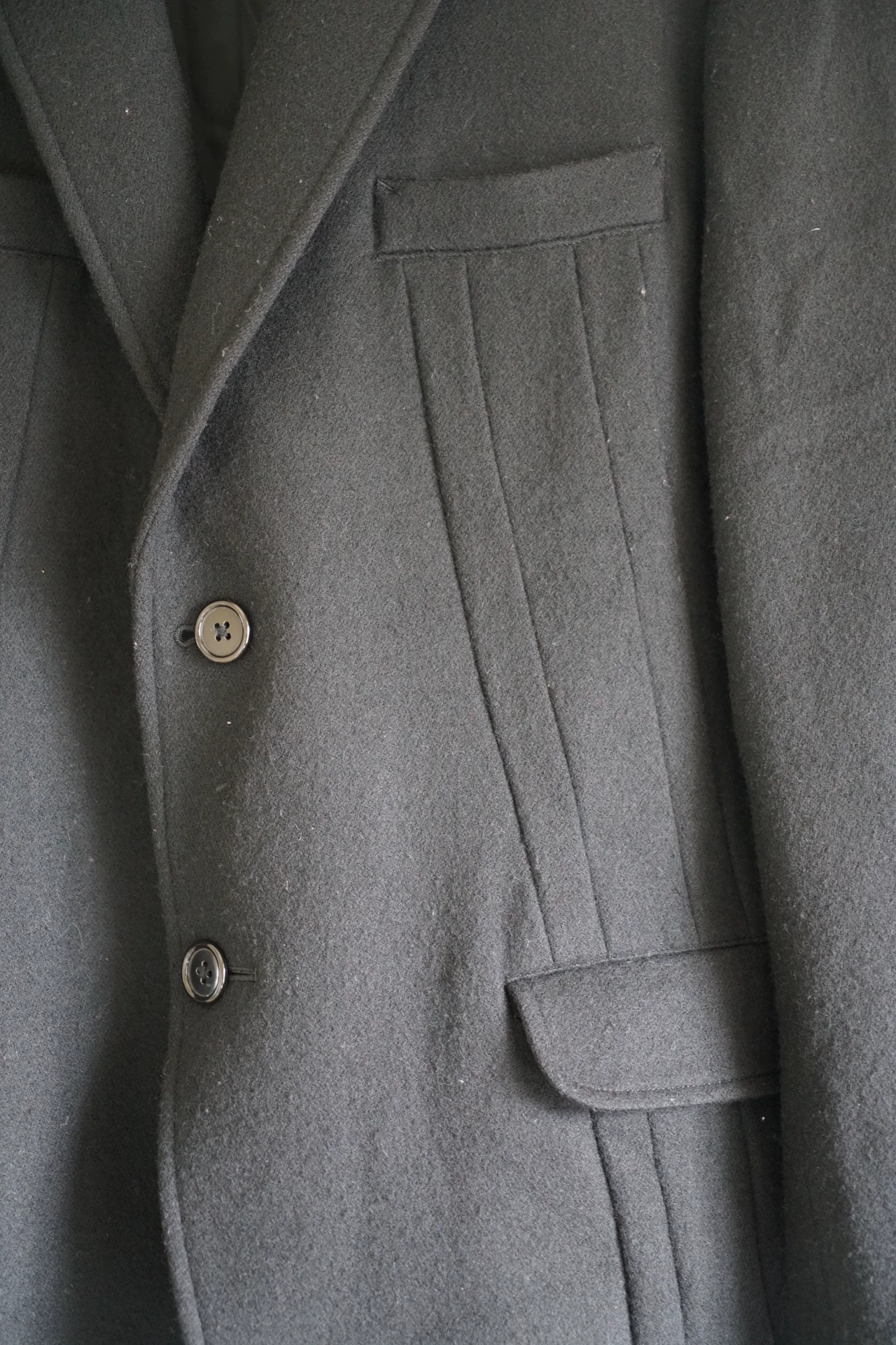 Yohji Yamamoto 09AW Multi-Pocket Blazer — detail
