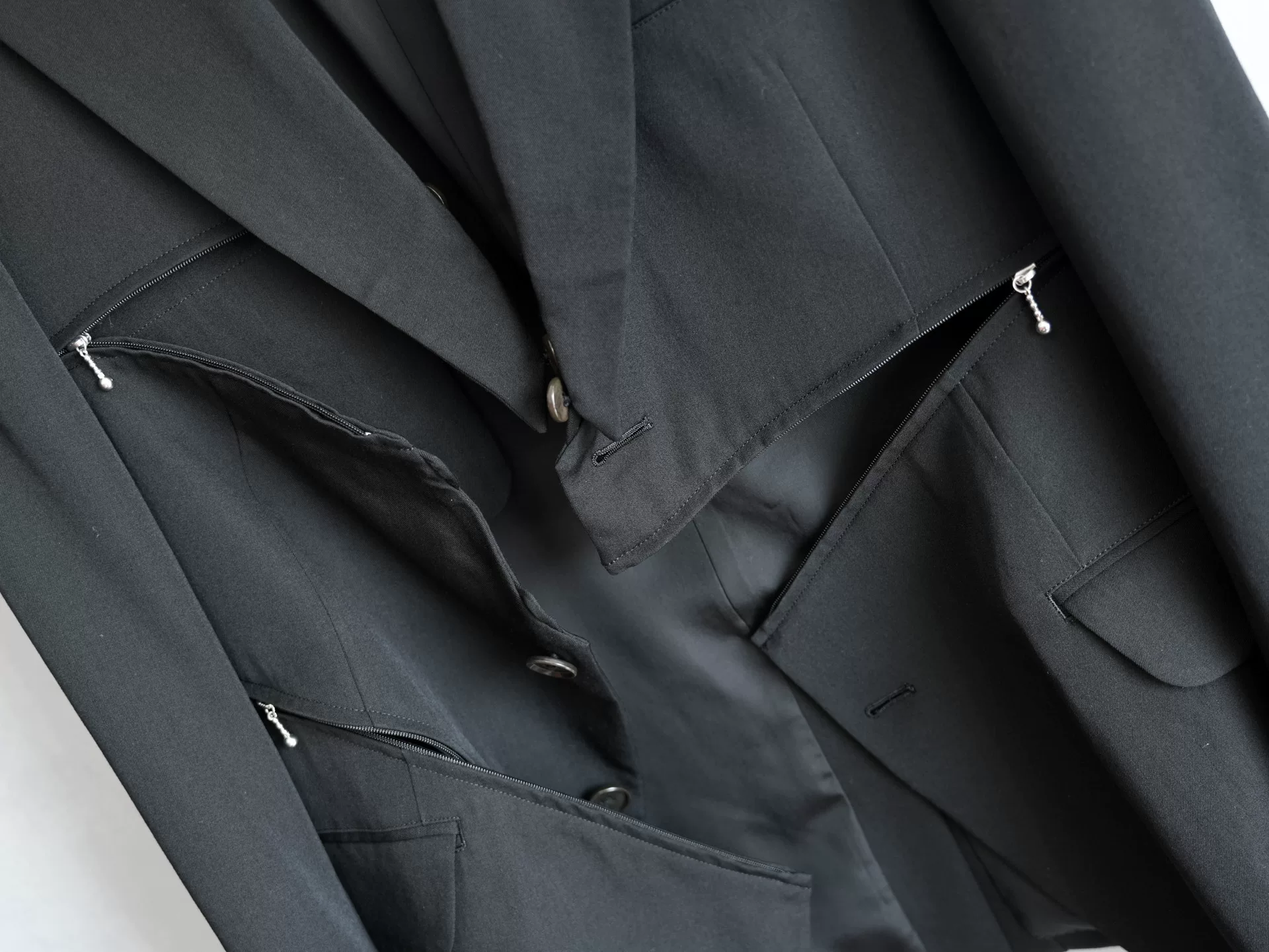 Yohji Yamamoto 08AW Runway Deconstructed Jacket — label