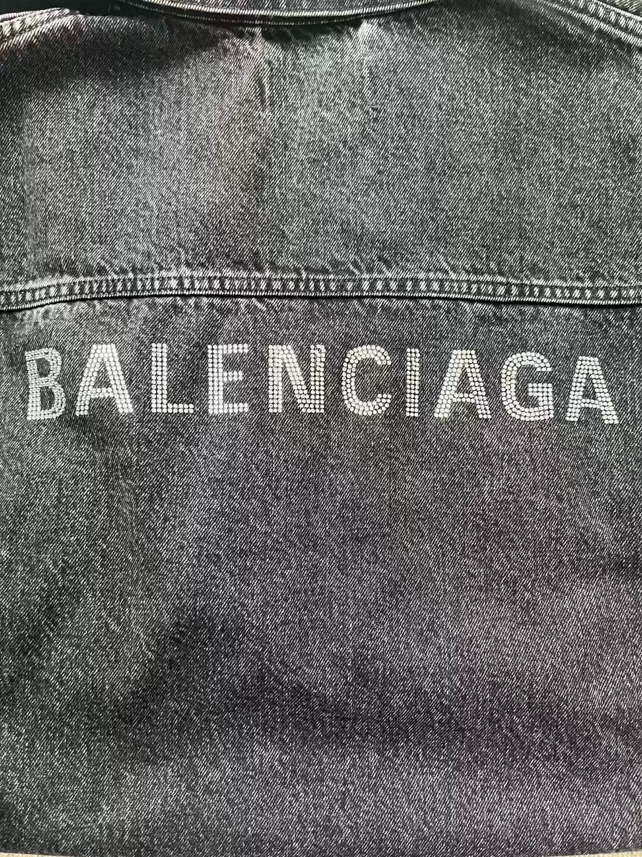 Balenciaga Logo Loose Denim Jacket — detail