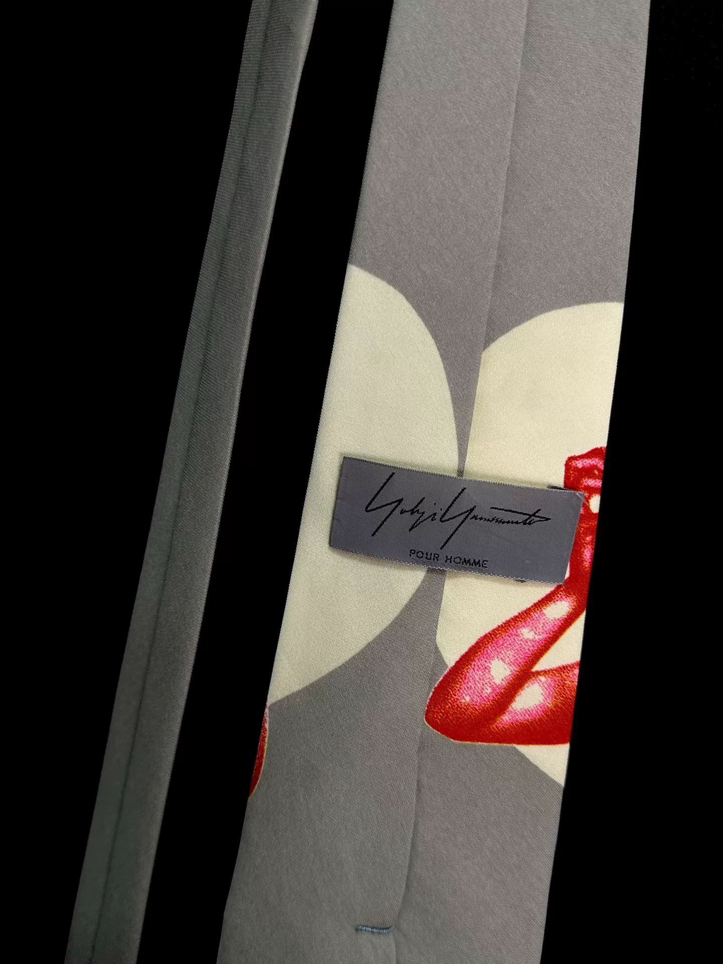 Yohji Yamamoto 1991AW Telephone Girl Tie — detail
