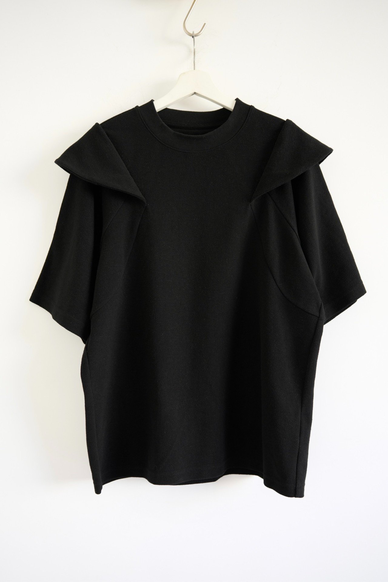 pet-tree-kor 24SS Thorn Rose T-shirt