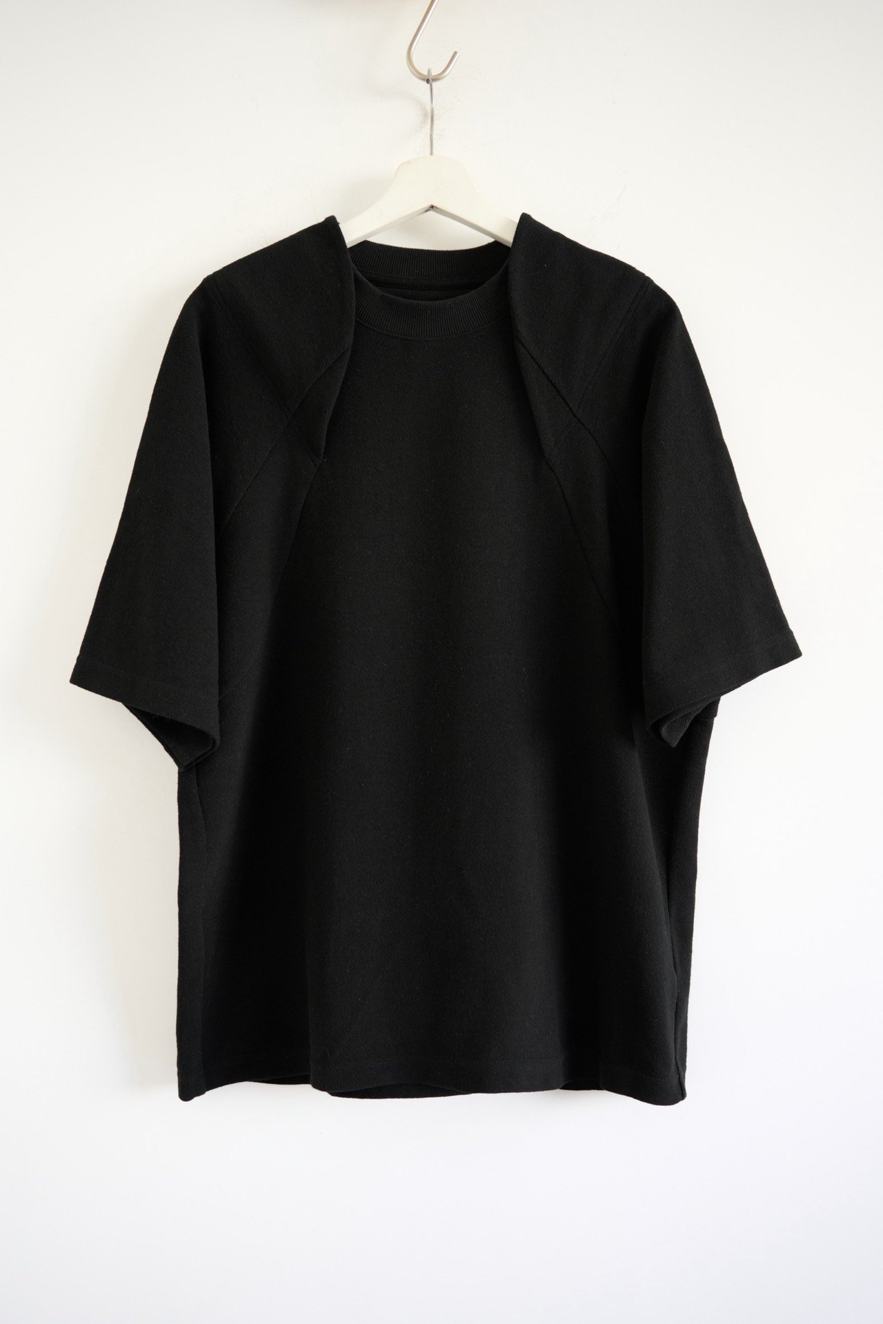 pet-tree-kor 24SS Thorn Rose T-shirt — front