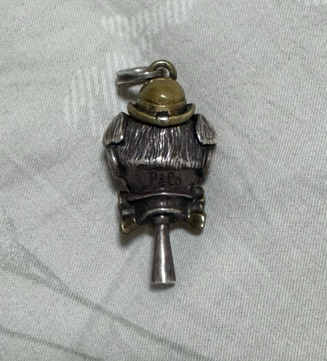 Peanuts & Co MADNESS Clown Pendant — detail