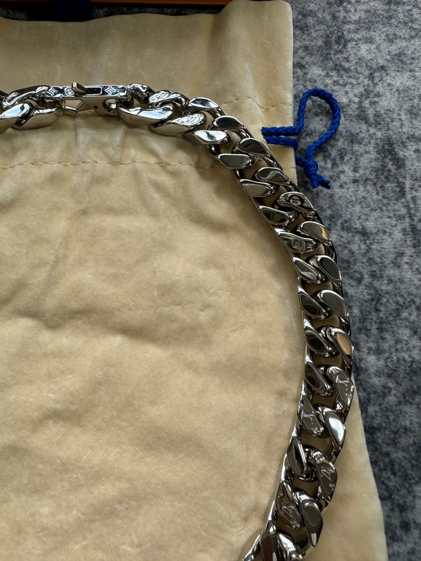 Louis Vuitton Cuban Necklace — detail