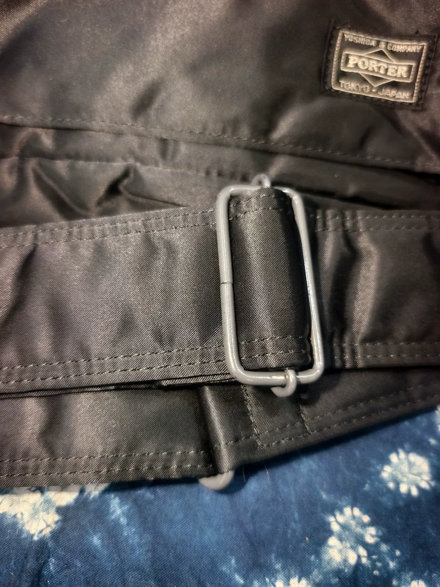 Porter Tanker 2way Double-Layer Bag — label