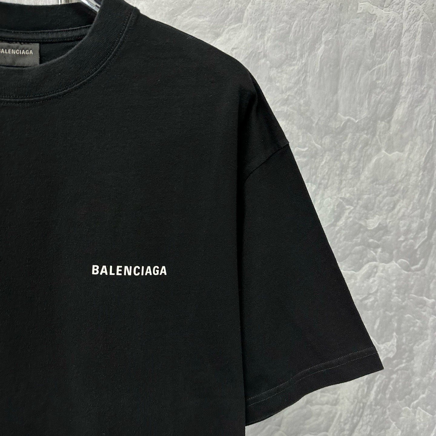 Balenciaga Distressed Logo Print Short Sleeve M — detail