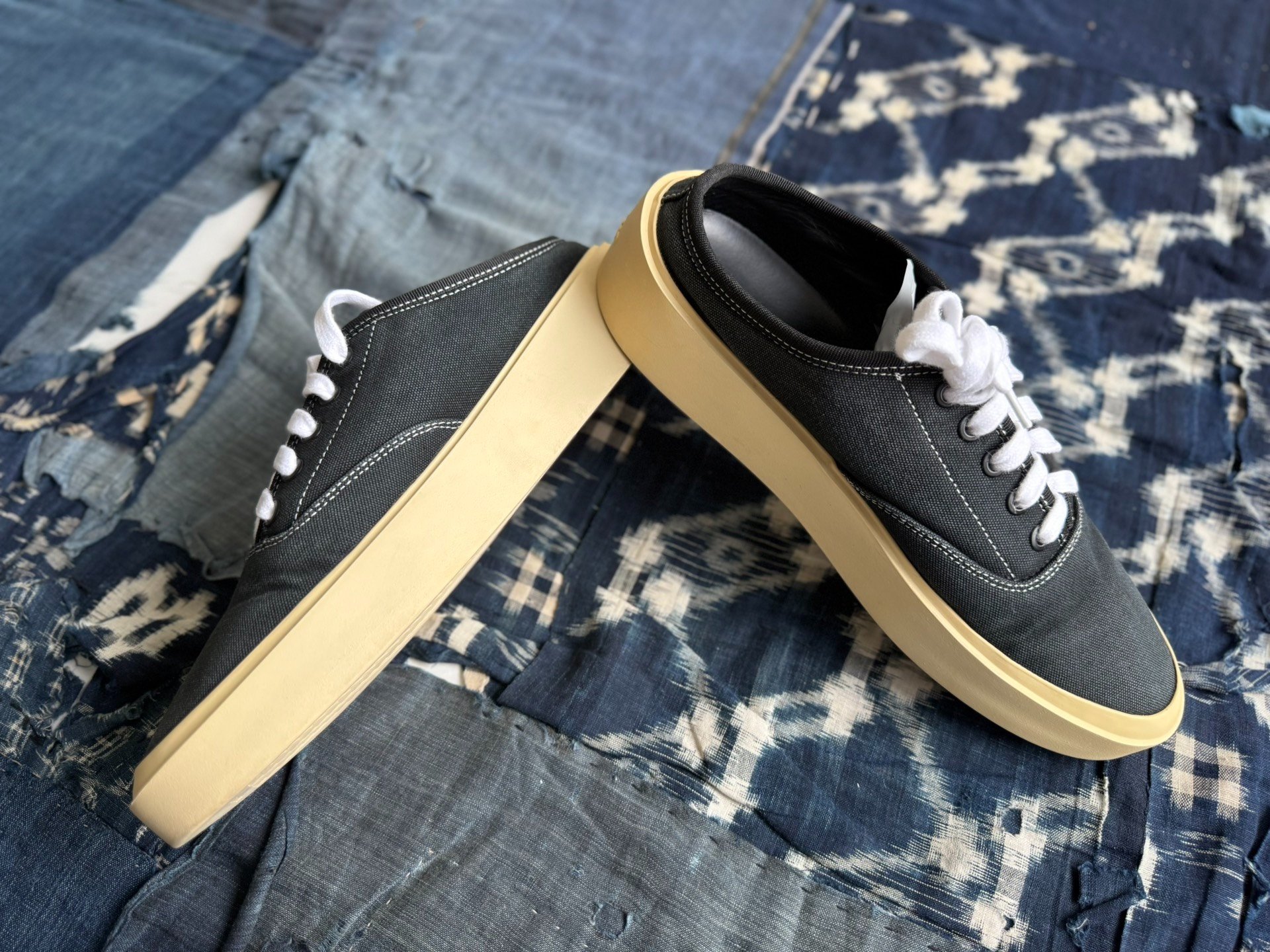FOG Black Rubber Sole Toe Cap Slippers — front