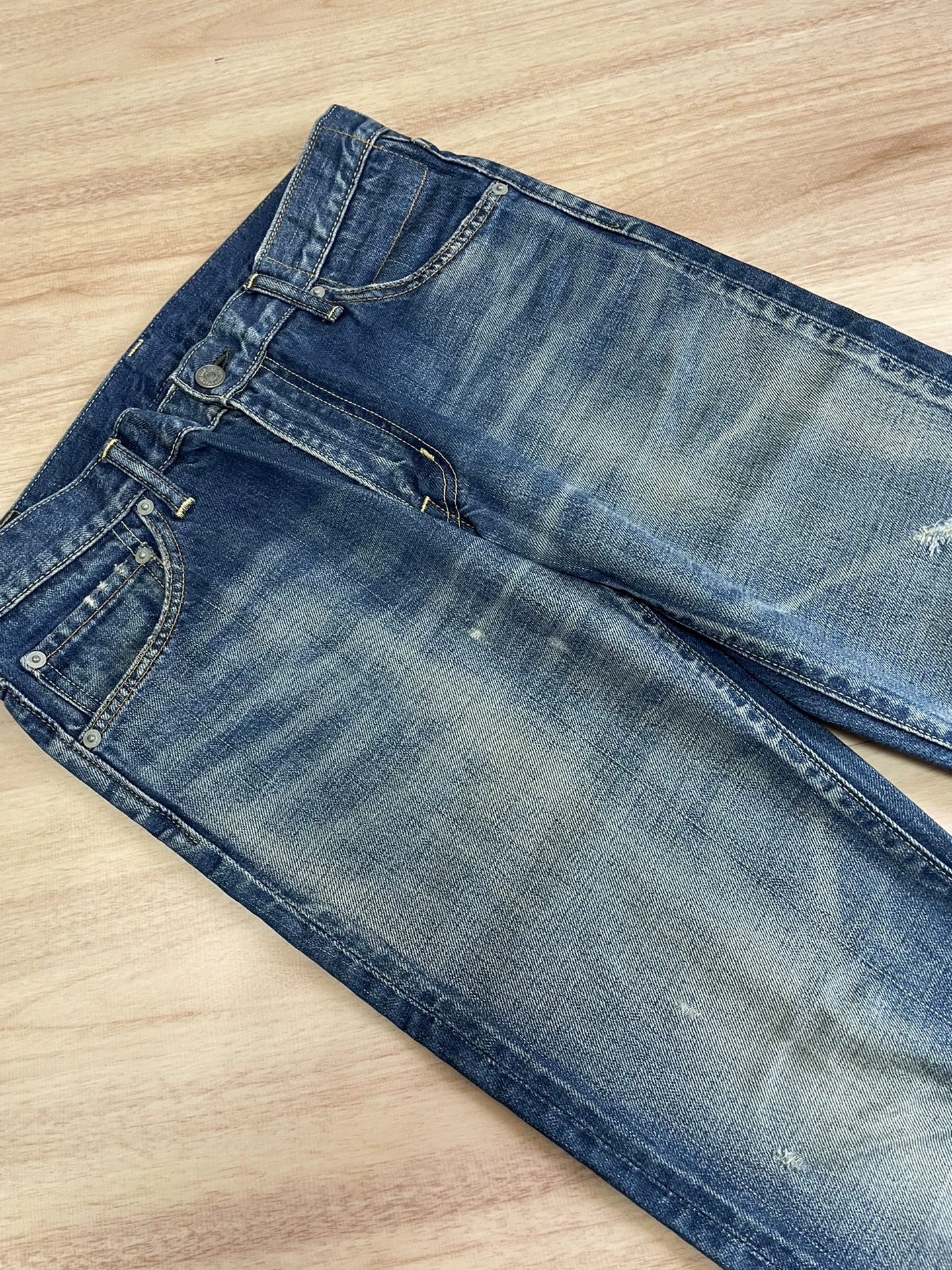 VISVIM 04D5 SOCIAL SCULPTURE DAMAGED-5 Washed Distressed Jeans — back