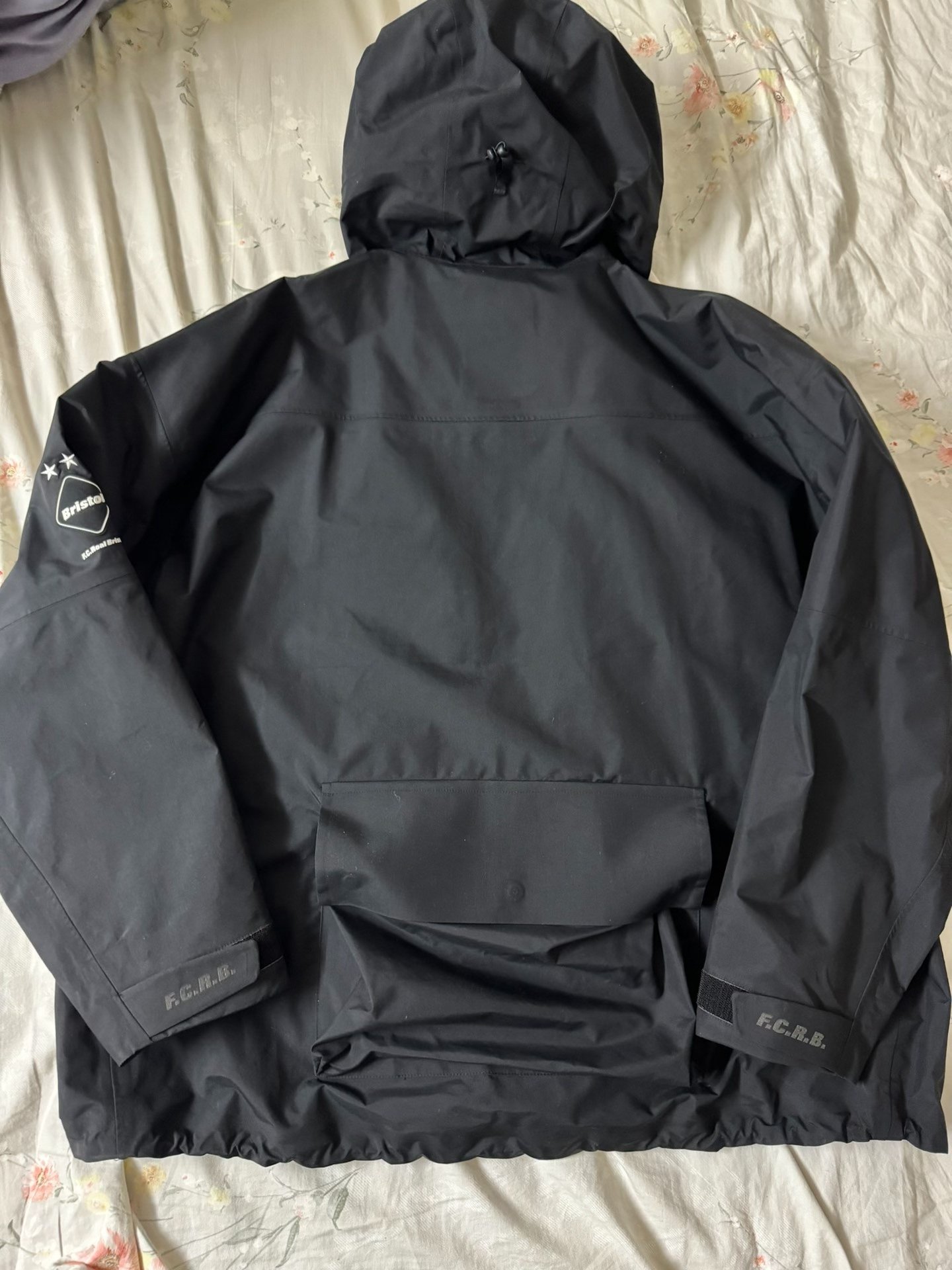 F.C.Real Bristol x SOPH. Hooded Jacket — detail