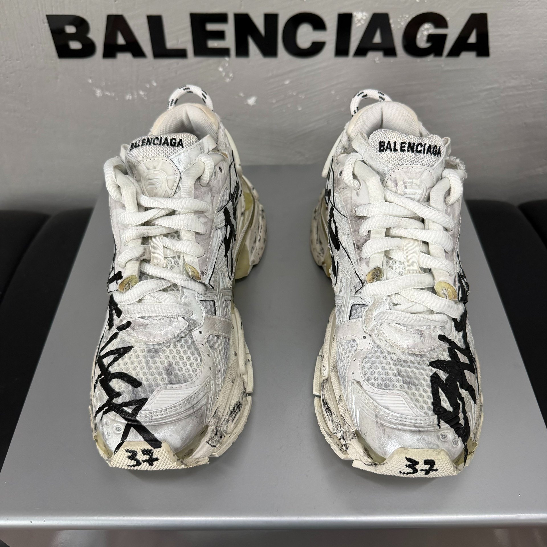 Balenciaga Runner Black White Dad Shoes — front