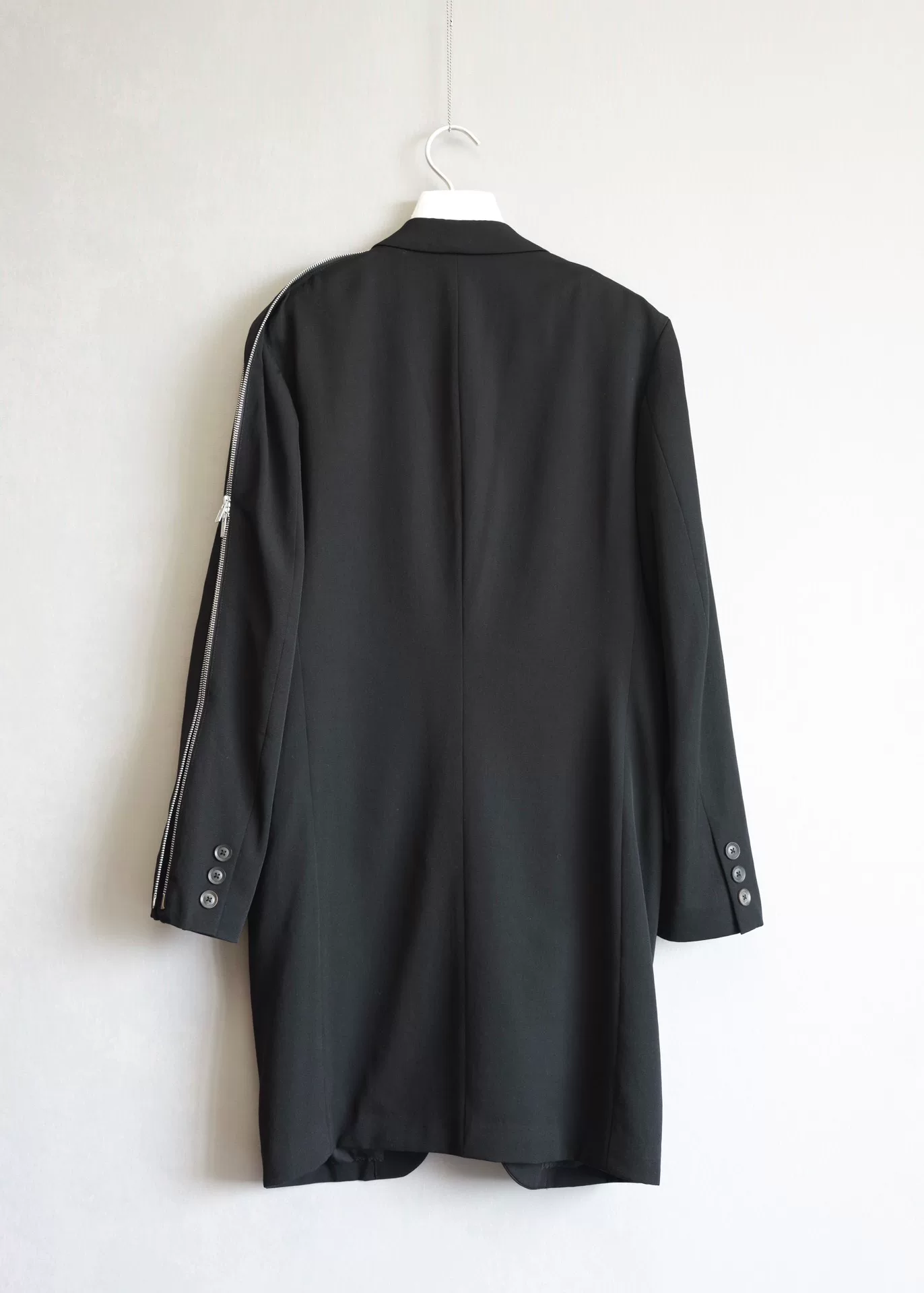 Yohji Yamamoto 19AW Replica Long Coat — detail