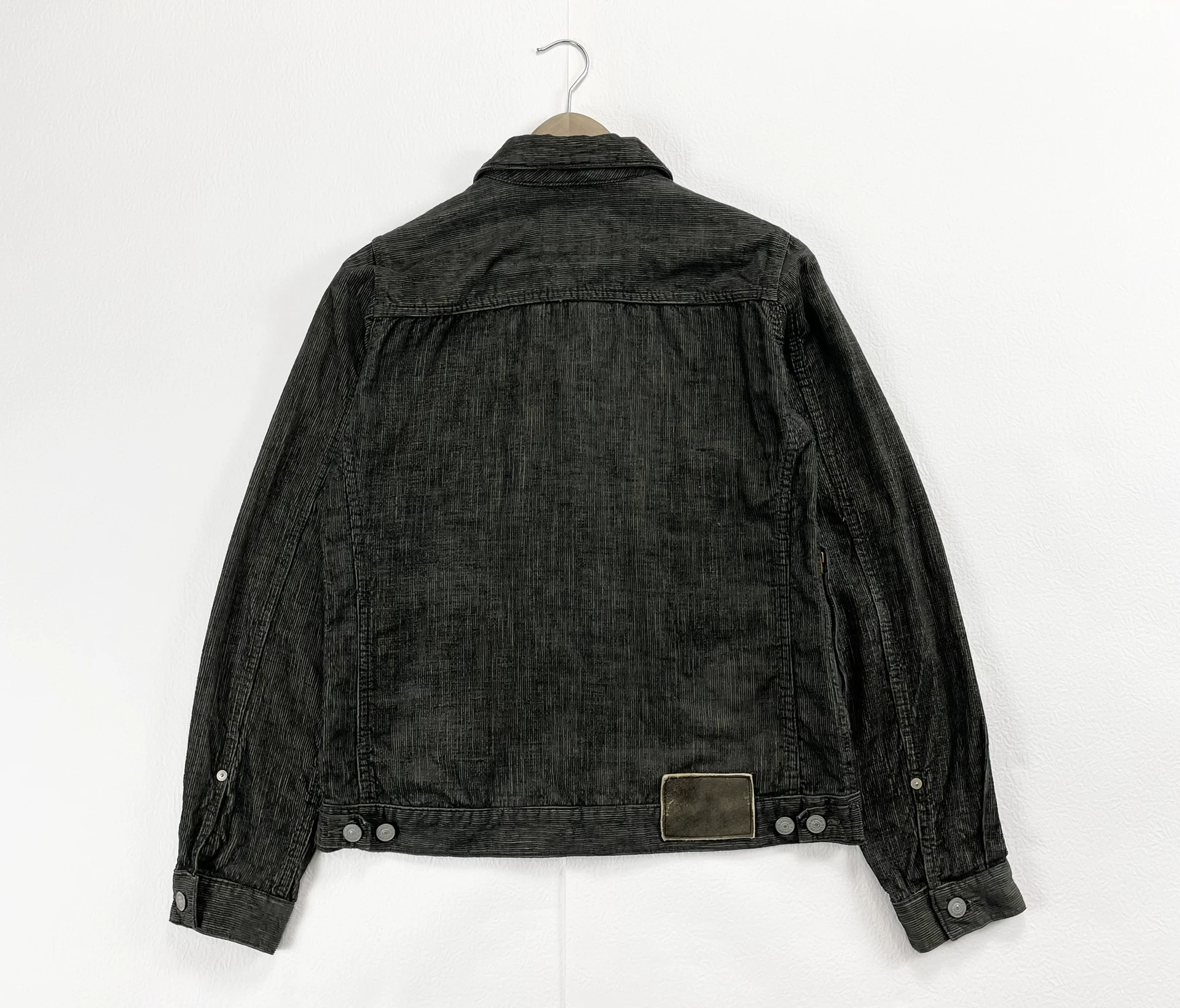 VISVIM 101 Corduroy Mud-Dyed Jacket — label