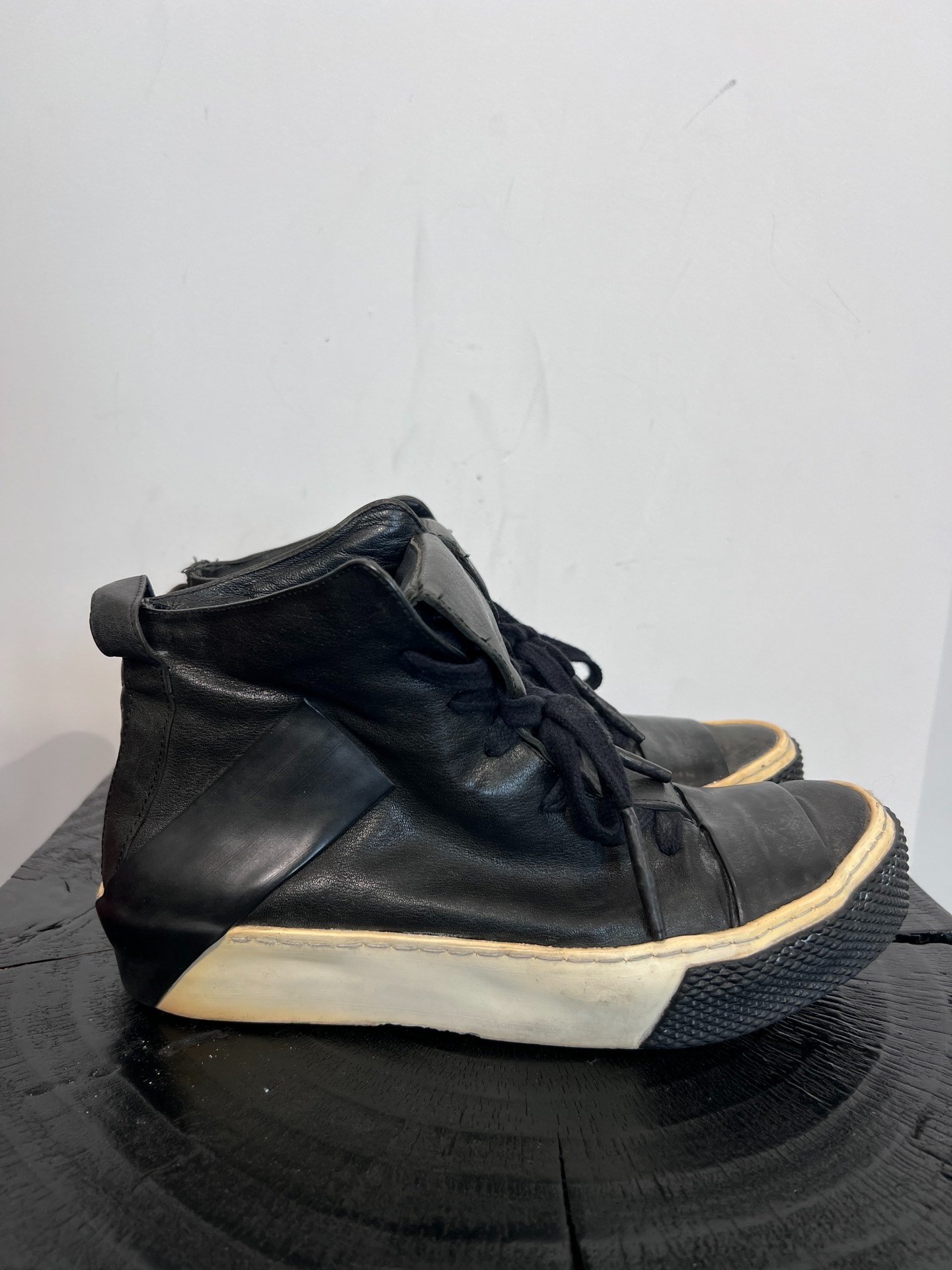 Boris Bidjan Saberi Mid-Top Leather Sneakers — front
